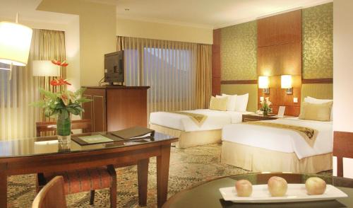 Cipaganti Hotel | Aston Tropicana Hotel Bandung