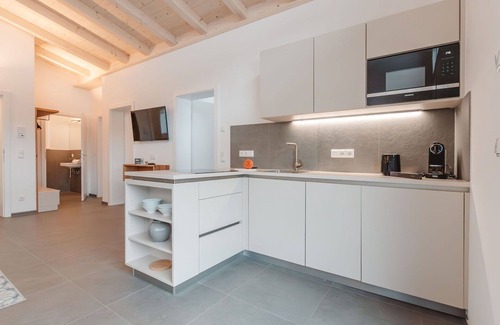 Gries Apartment | Cosy apartment for 8 people with WIFI, TV, balcony and pets allowed