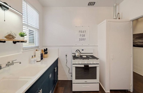 Hermosa Beach Apartment | At Hermosa Ave and Pier Ave- A