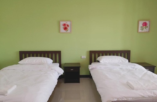 Lak Hok Apartment | At home place
