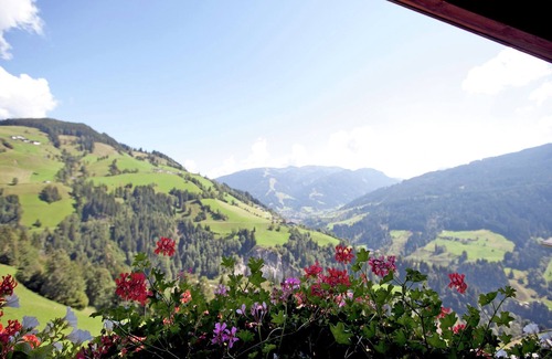 Sankt Johann im Pongau Apartment | Chalet in Sankt Johann near Ski Lift