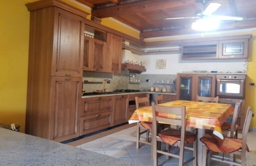 Sommariva del Bosco House | At the gates of the Langhe