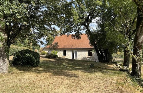 Montamel House | AT THE HEART OF TOURIST ATTRACTIONS