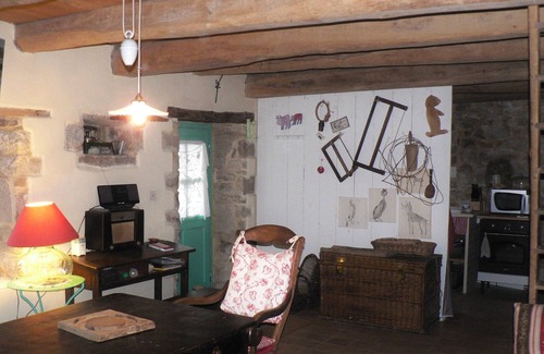 Beuzec-Cap-Sizun House | AT THE POINT OF BRITTANY IN FINISTERE - TYPICAL HOUSE 900M FROM THE TREE SEA