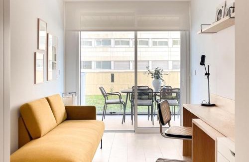 Segundo Ensanche Apartment | Atalaya sobre la Medialuna by Clabao