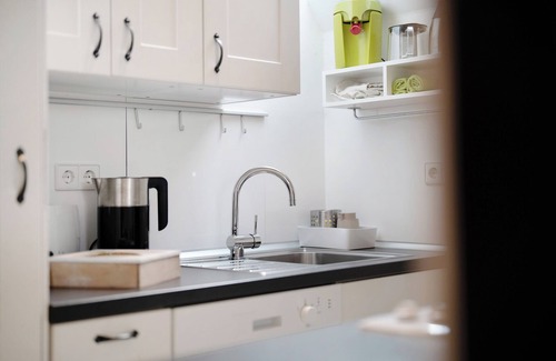 Vogtsburg Apartment | 'Atelierblick im Winzerort' with Shared Terrace, Wi-Fi and Air Conditioning