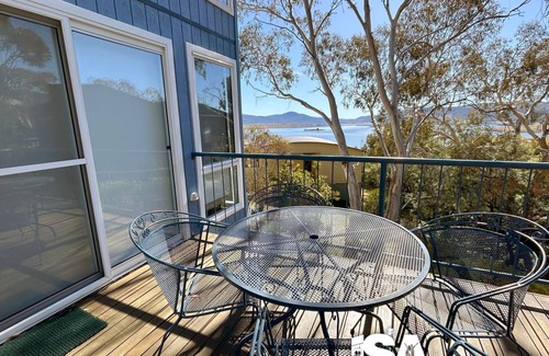 East Jindabyne House | Atelier Ciel free standing house amazing lake views