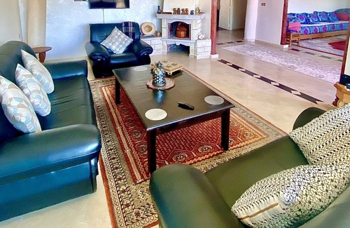 Azrou Bed & Breakfast | ATGAL