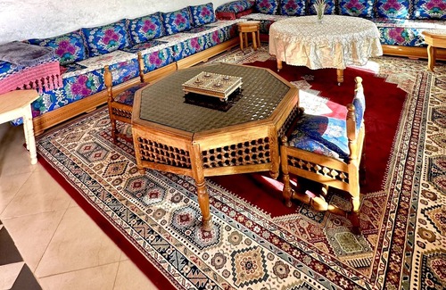 Azrou Bed & Breakfast | ATGAL
