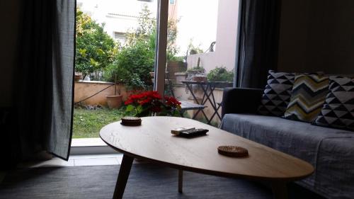 Chalandri Apartment | Athenian apartment with garden, near metro station Chalandri Nu 3