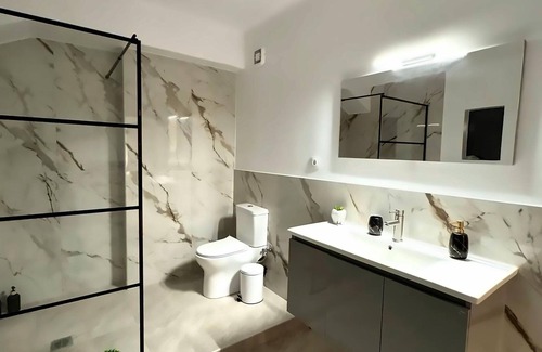 Psirri Apartment | Athenian Stay 606 Apartment