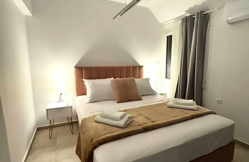 Psirri Apartment | Athenian Stay 606 Apartment