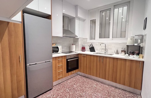 Kinosargous Apartment | Athenian Style & Art/2 bdr apartmentn