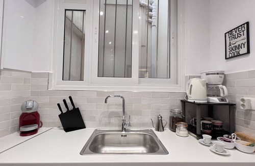 Kinosargous Apartment | Athenian Style & Art/2 bdr apartmentn