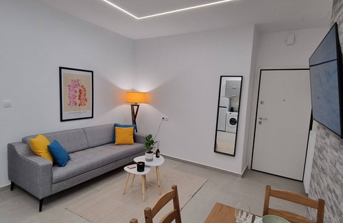 Ano Patisia Apartment | Athens 62sqm Family & Couples Apt with Balcony –Quiet & Stylish Stay near Center