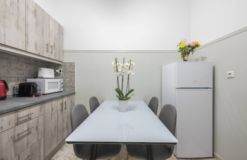 Omonia Apartment | Athens Apartment Nina,1 Minute From Metro Station