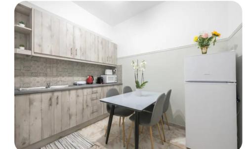 Omonia Apartment | Athens Apartment Nina,1 Minute From Metro Station