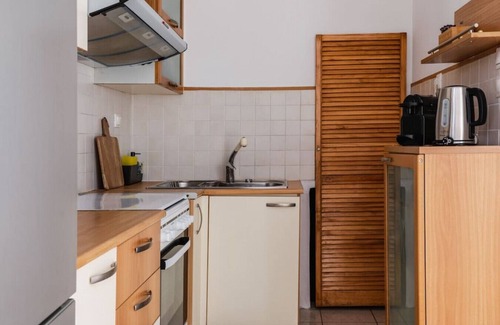 Athens Apartment | Athens' Gem: Fun, Sun & Your Koukaki Run!