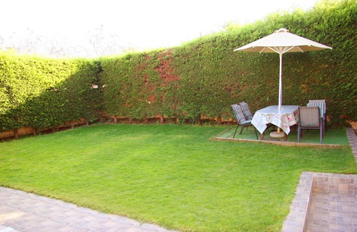 Nea Smirni Apartment | Athens Riviera Apt.|7 mins WALK Beach|Priv. Pool|Parking|Best of Both Worlds|