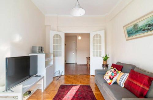 Kinosargous Apartment | Athenslander Acropolis view