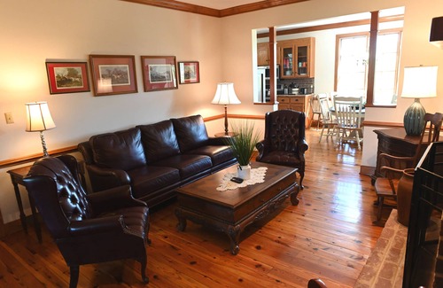 Clifford House | Athlone Farm: Spacious, Gorgeous Grounds, Historic Outbuildings, Summer Deals!