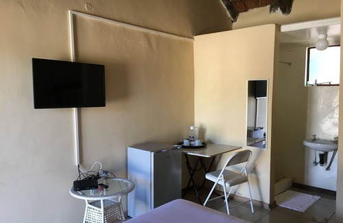 Shakawe House | Athoma Guest House