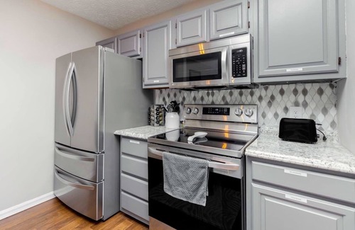 Warner Robins House | AtHome+1 | 2BR Townhouse | Pet Friendly