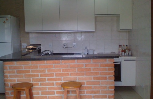 Laranja Azeda House | ATIBAIA - EASY ACCESS IN CLOSED CONDOMINIUM, NEAR BIG STONE