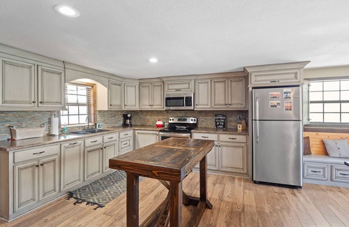 Arley House | Atkins Point: 3 BR, 2 BA in Arley, Sleeps 6