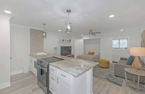 Downtown Atlanta Apartment | Atlanta Downtown Studio Walk to Mercedes Stadium