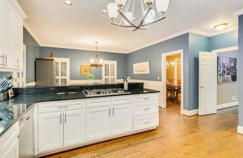 Conyers House | Atlanta Escape – Stunning 5BR with Dream Pool
