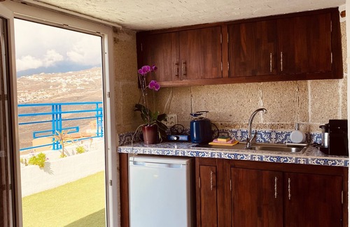Tabaiba Apartment | Atlantico Apartment. Amazing view and peacefull place. 8 minutes to the beach.