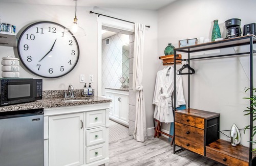 Midtown House | Atlantis House Suites