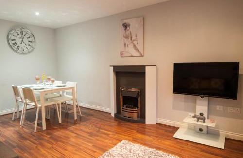 Derby House | Atlas House - Ideal for Contractors or Derby County Fans