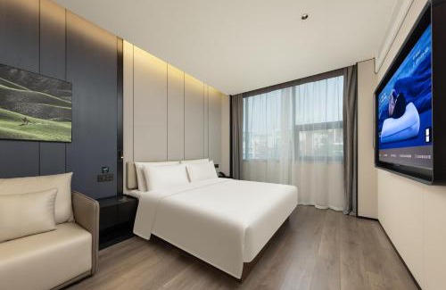 Wenjiang Hotel | Atour Hotel Chengdu Wenjiang Fengxihe Metro Station