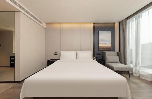 Wenjiang Hotel | Atour Hotel Chengdu Wenjiang Fengxihe Metro Station