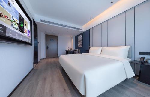 Panyu Hotel | Atour Hotel Guangzhou Zhongcun Hanxi Changlong Metro Station