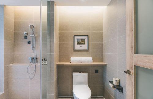 Haining Hotel | Atour Hotel Haining Leather City South Gate