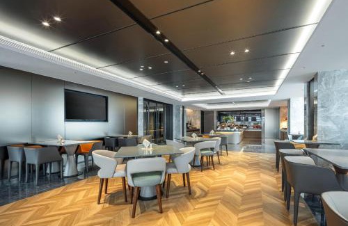 Downtown Hangzhou Hotel | Atour Hotel Hangzhou East Railway Station West Square