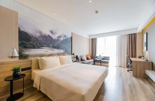 Yuhang District Hotel | Atour Hotel Hangzhou Future Technology City Haichuang Park