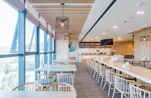 Deqing County Hotel | Atour Hotel (Mogan Mountain)