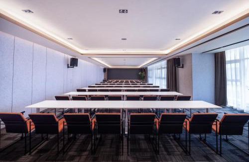 Donggang District Hotel | Atour Hotel Rizhao High-Tech Weifang Road