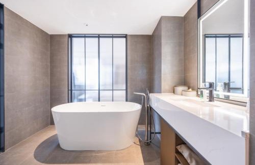 Tie Xi Hotel | Atour Hotel Shenyang Tiexi Plaza Qigong Street Subway Station