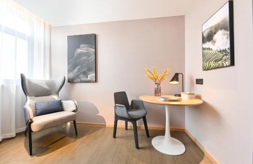 Wuqing Qu Hotel | Atour Hotel Tianjin Wuqing Railway Station Florentia Village
