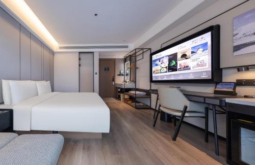 Jinshui District Hotel | Atour Hotel Zhengzhou North Dragon Lake Financial Center