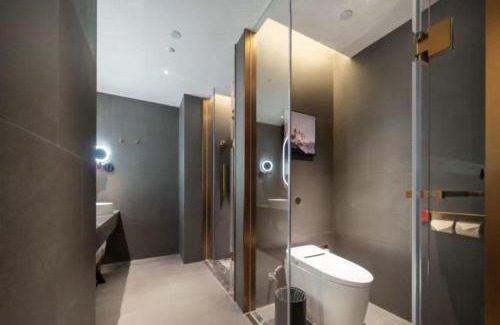 Qiongshan Hotel | Atour X Hotel Haikou Guoxing Avenue Sun Moon Plaza