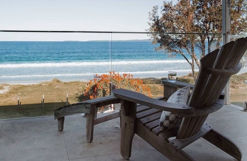 Callala Beach House | 'Atra' - Jervis Bay Beach Front Holiday Home