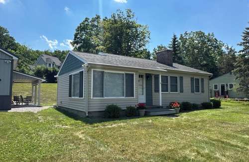 Rushville Cottage | Attention Leaf Peepers….Your cabin awaits!