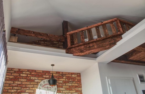 Lisina Apartment | ATTIC 7
