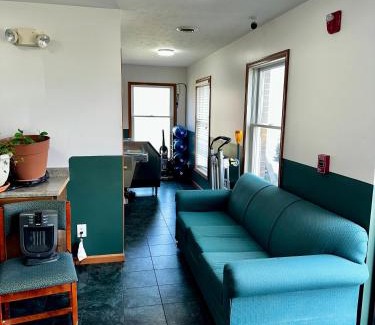 Attica Hotel | Attica Inn